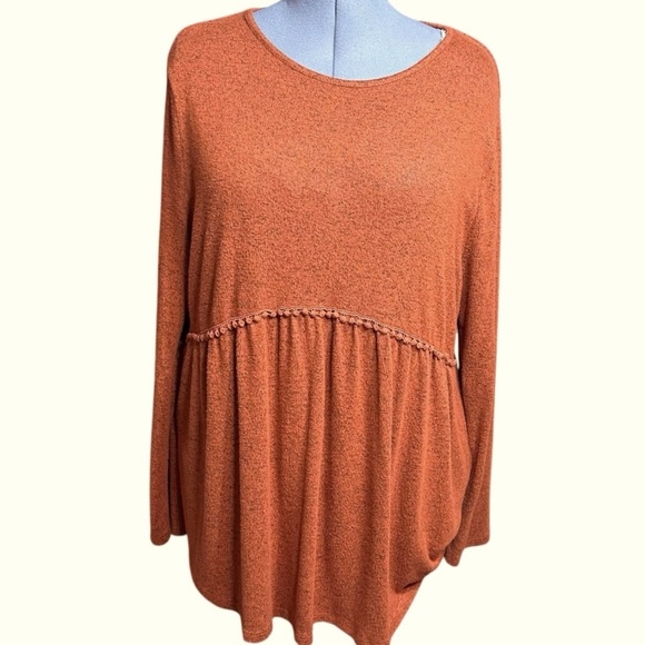 Chic Soul Plus Size Lightweight Sweater Top - Picture 1 of 6